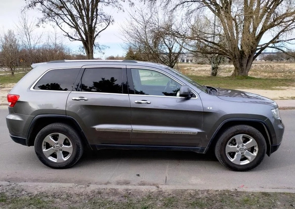 Jeep Grand Cherokee cena 54900 przebieg: 244900, rok produkcji 2012 z Łódź małe 631